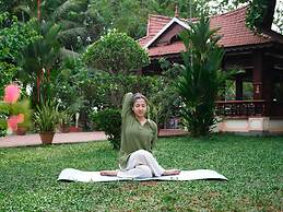 Sterling Lake Palace Alleppey