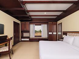 Sterling Lake Palace Alleppey