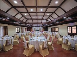 Sterling Lake Palace Alleppey