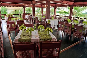 Sterling Lake Palace Alleppey