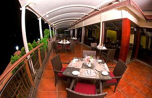 Sterling Lake Palace Alleppey