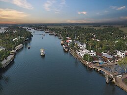 Sterling Lake Palace Alleppey