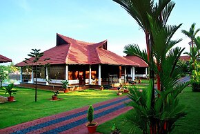Sterling Lake Palace Alleppey
