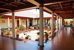 Sterling Lake Palace Alleppey