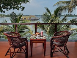 Sterling Lake Palace Alleppey