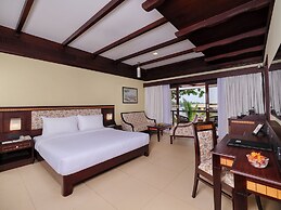 Sterling Lake Palace Alleppey