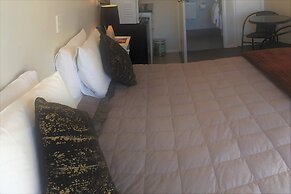 Bucklands Beach Waterfront Motel