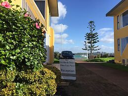 Bucklands Beach Waterfront Motel