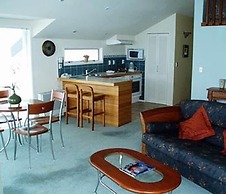 Bucklands Beach Waterfront Motel