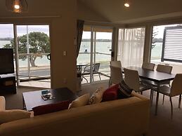 Bucklands Beach Waterfront Motel