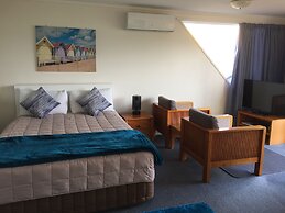 Bucklands Beach Waterfront Motel