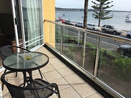 Bucklands Beach Waterfront Motel