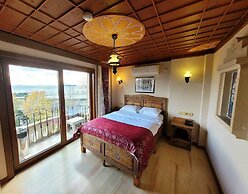 Saruhan Hotel