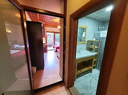 Saruhan Hotel