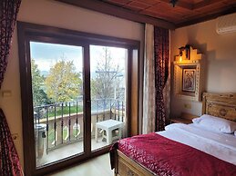 Saruhan Hotel