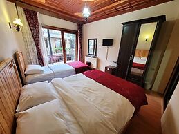 Saruhan Hotel