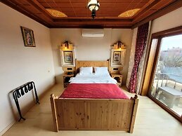 Saruhan Hotel