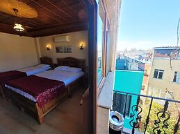 Saruhan Hotel