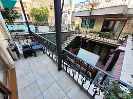 Saruhan Hotel