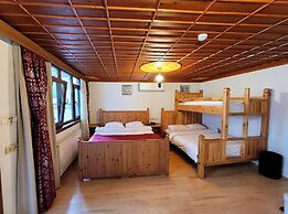 Saruhan Hotel