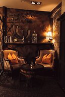 The Rutland Hotel & Apartments