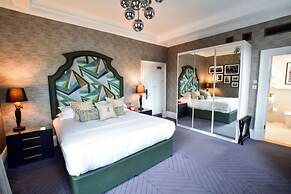 The Rutland Hotel & Apartments