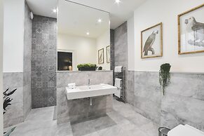 The Rutland Hotel & Apartments