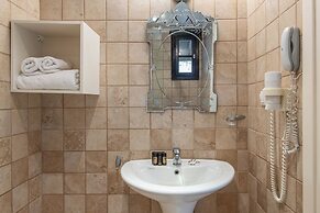 Assa Maris Beach Hotel