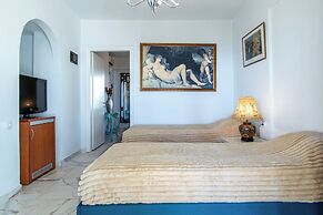 Assa Maris Beach Hotel