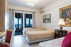 Assa Maris Beach Hotel