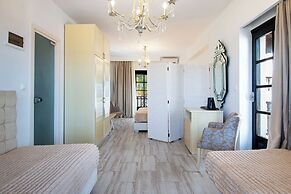 Assa Maris Beach Hotel