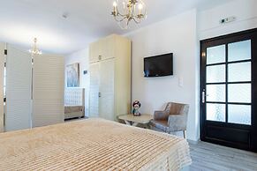 Assa Maris Beach Hotel