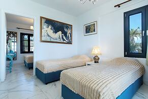 Assa Maris Beach Hotel