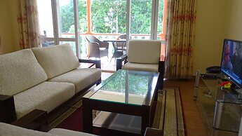 Reef Holiday Apartments