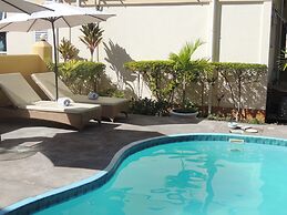 Reef Holiday Apartments