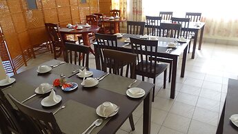 Reef Holiday Apartments