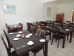 Reef Holiday Apartments