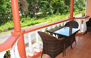 Reef Holiday Apartments