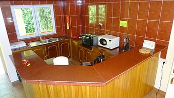 Reef Holiday Apartments