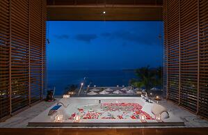 Cape Sienna Gourmet Hotel & Villas