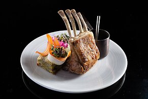 Cape Sienna Gourmet Hotel & Villas