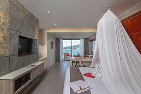 Cape Sienna Gourmet Hotel & Villas