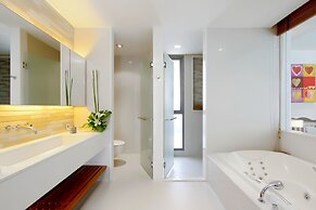 Cape Sienna Gourmet Hotel & Villas