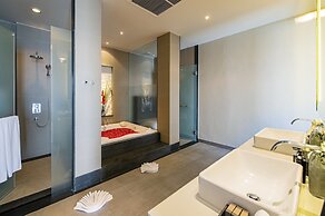 Cape Sienna Gourmet Hotel & Villas