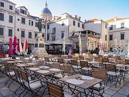 The Pucic Palace