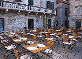 The Pucic Palace