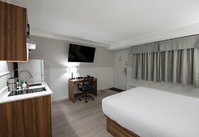 Coast Dawson Creek Hotel
