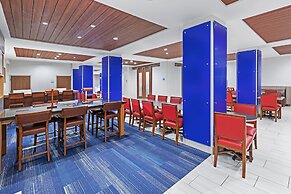 Holiday Inn Express Hotel & Suites - Houston Space Center by IHG