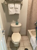 Magnolia Inn And Suites