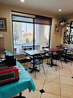 Magnolia Inn And Suites